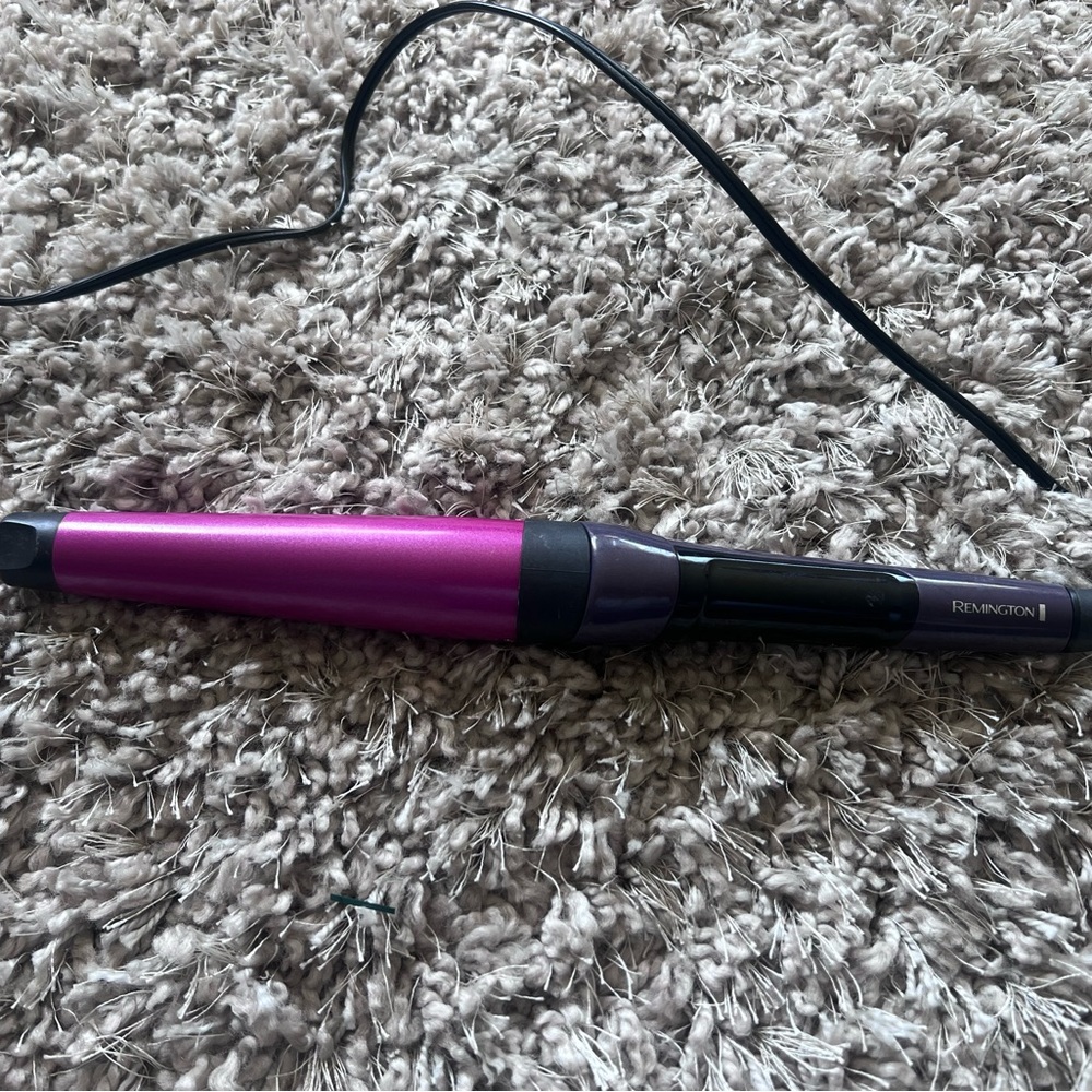 Remington Vibrant Curler Wand
